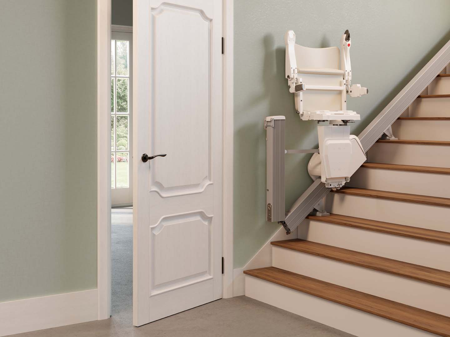 Easy hinge for a straight stairlifts